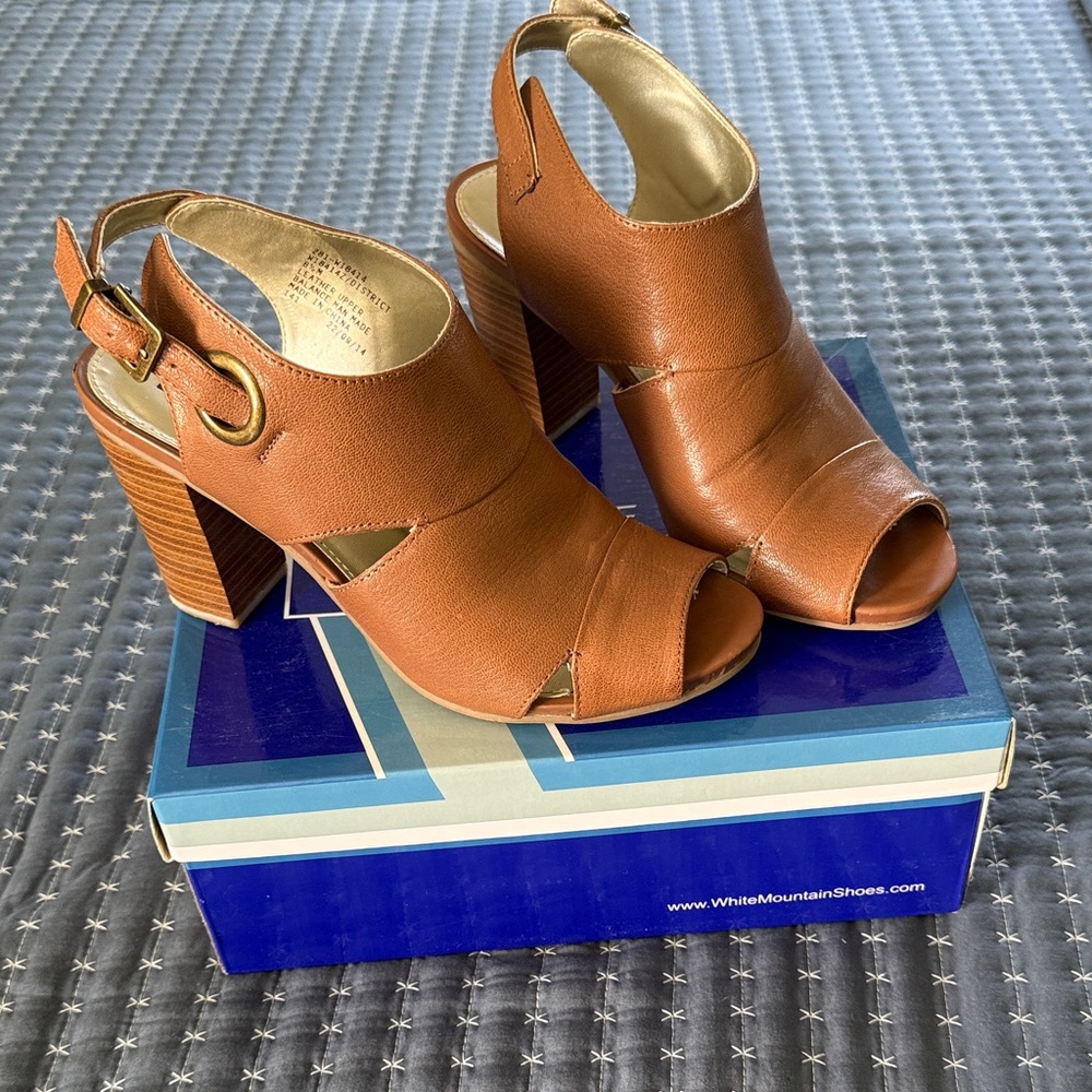 White Mountain Women's Brown Peep-Toe Heels